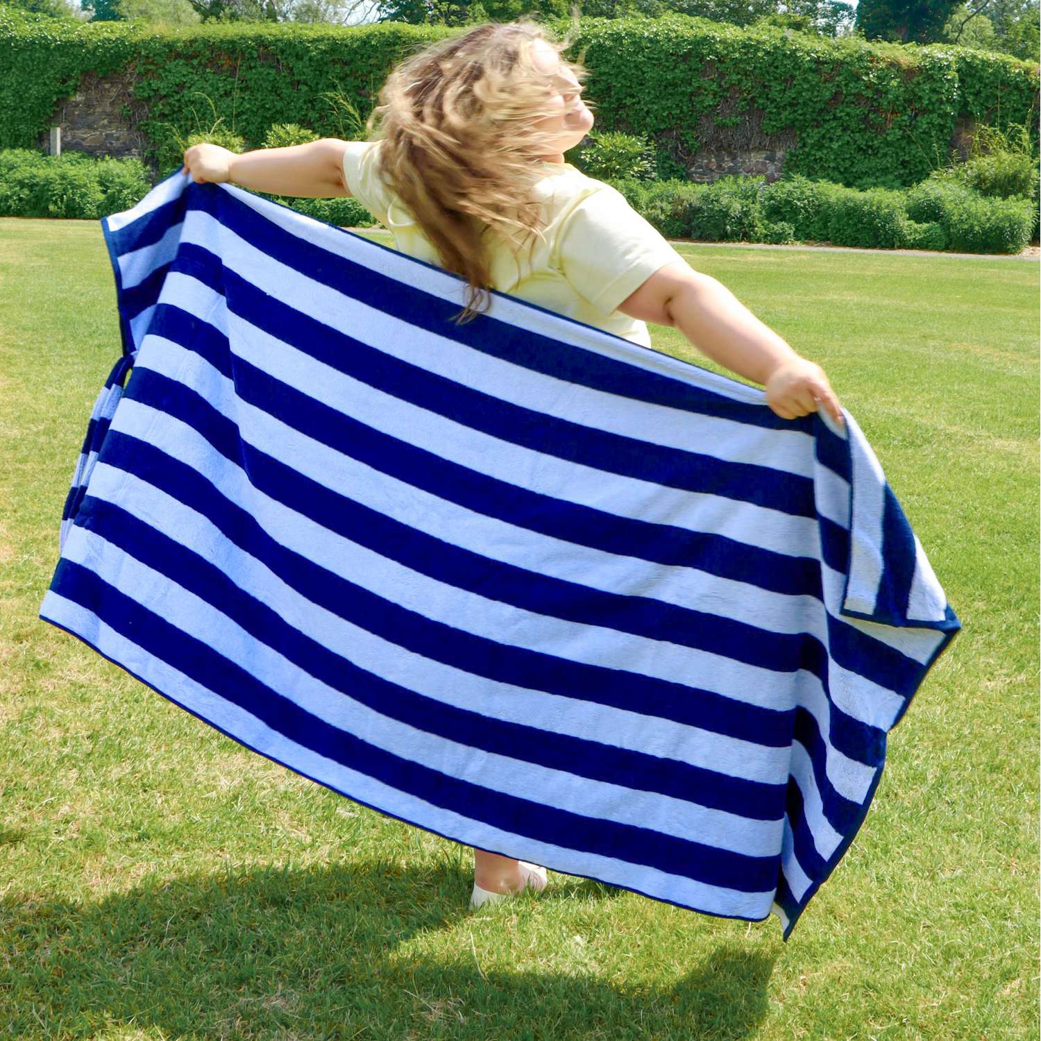 Big Softee 2-in-1 Strandtuch-Tasche – Navy/White