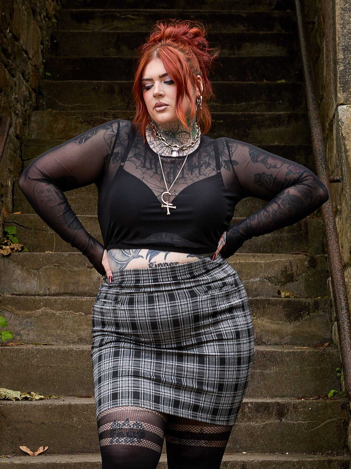 Cropped Mesh Top - Schwarz