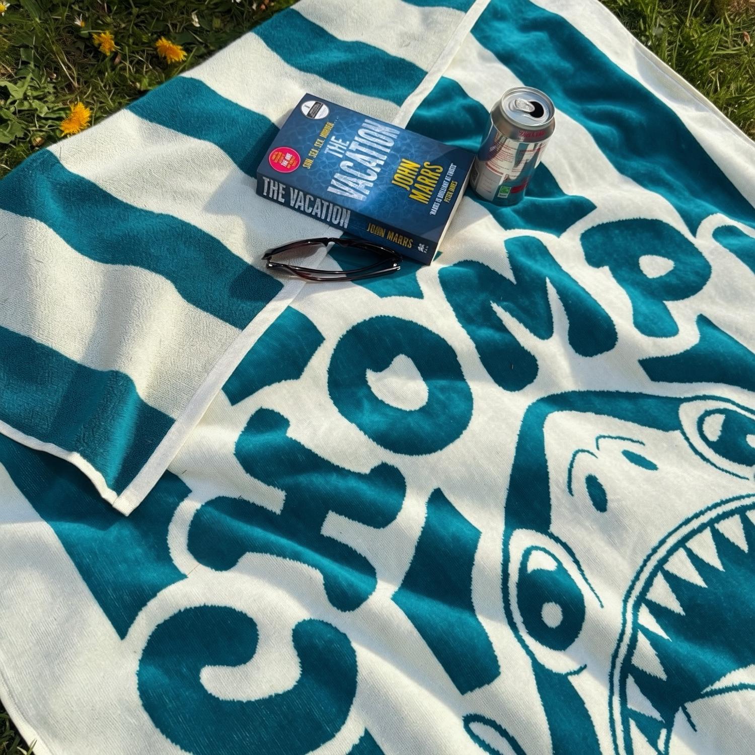 Plüschiges Badetuch – Chompy