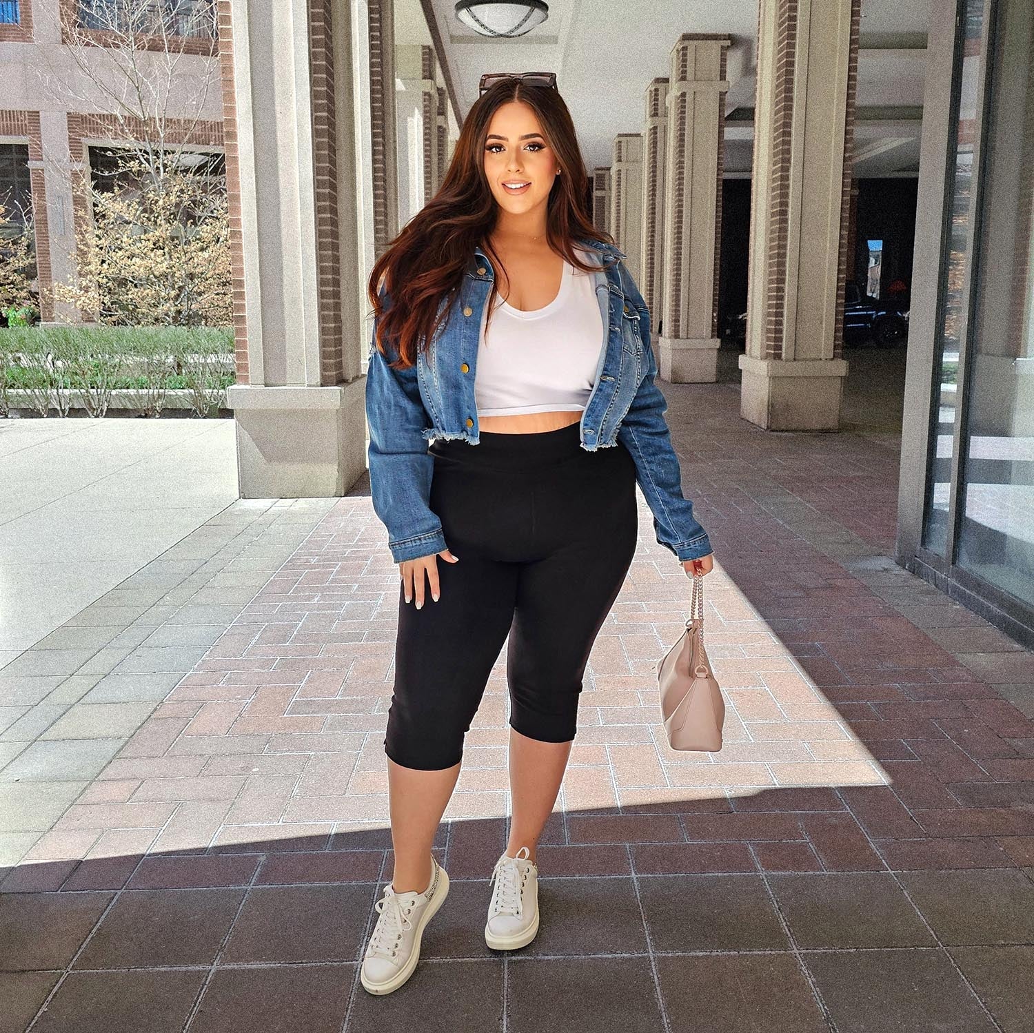 Olivia, 5'9