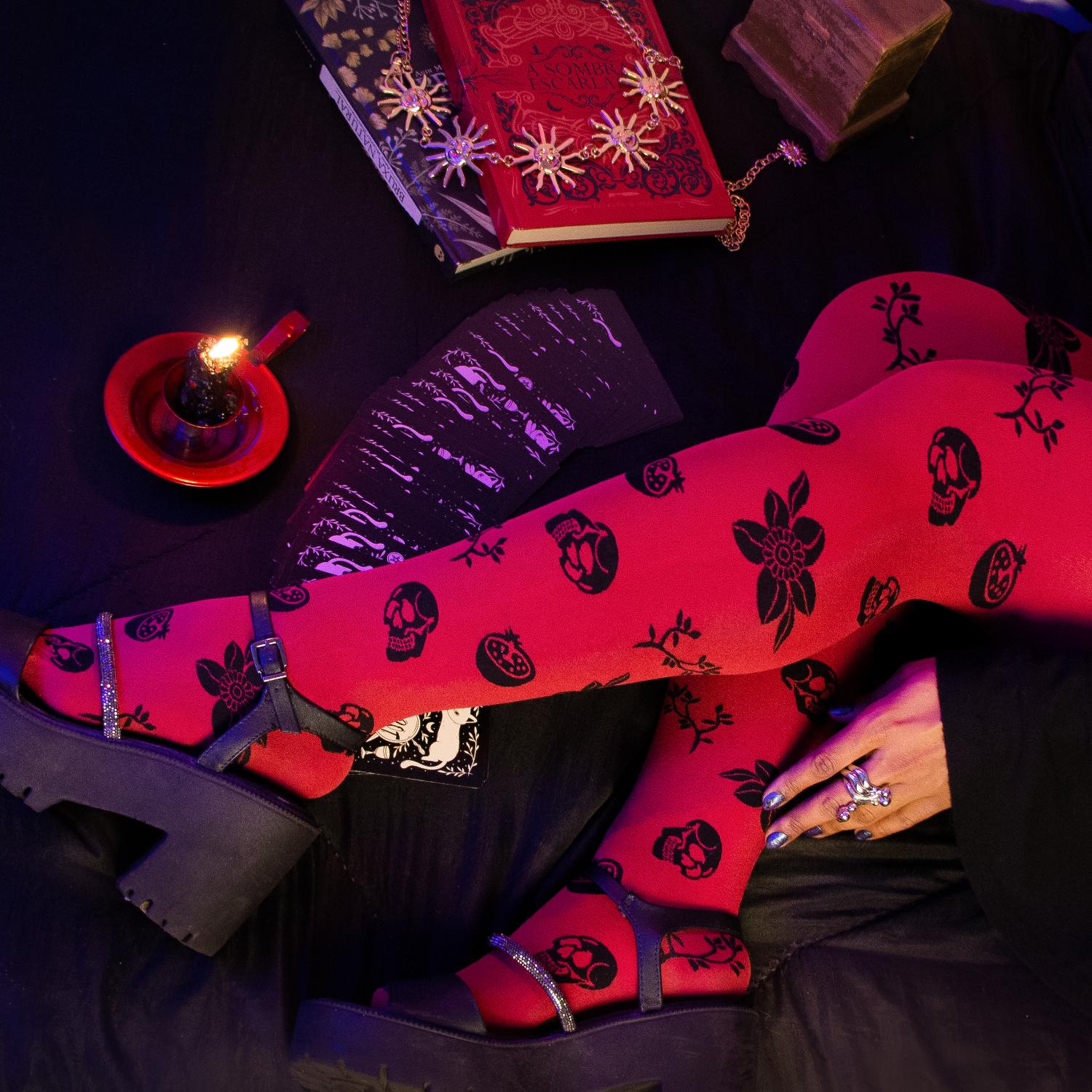 80 Den Blickdichte Strumpfhose - Danu Skull Flower - Blutrot