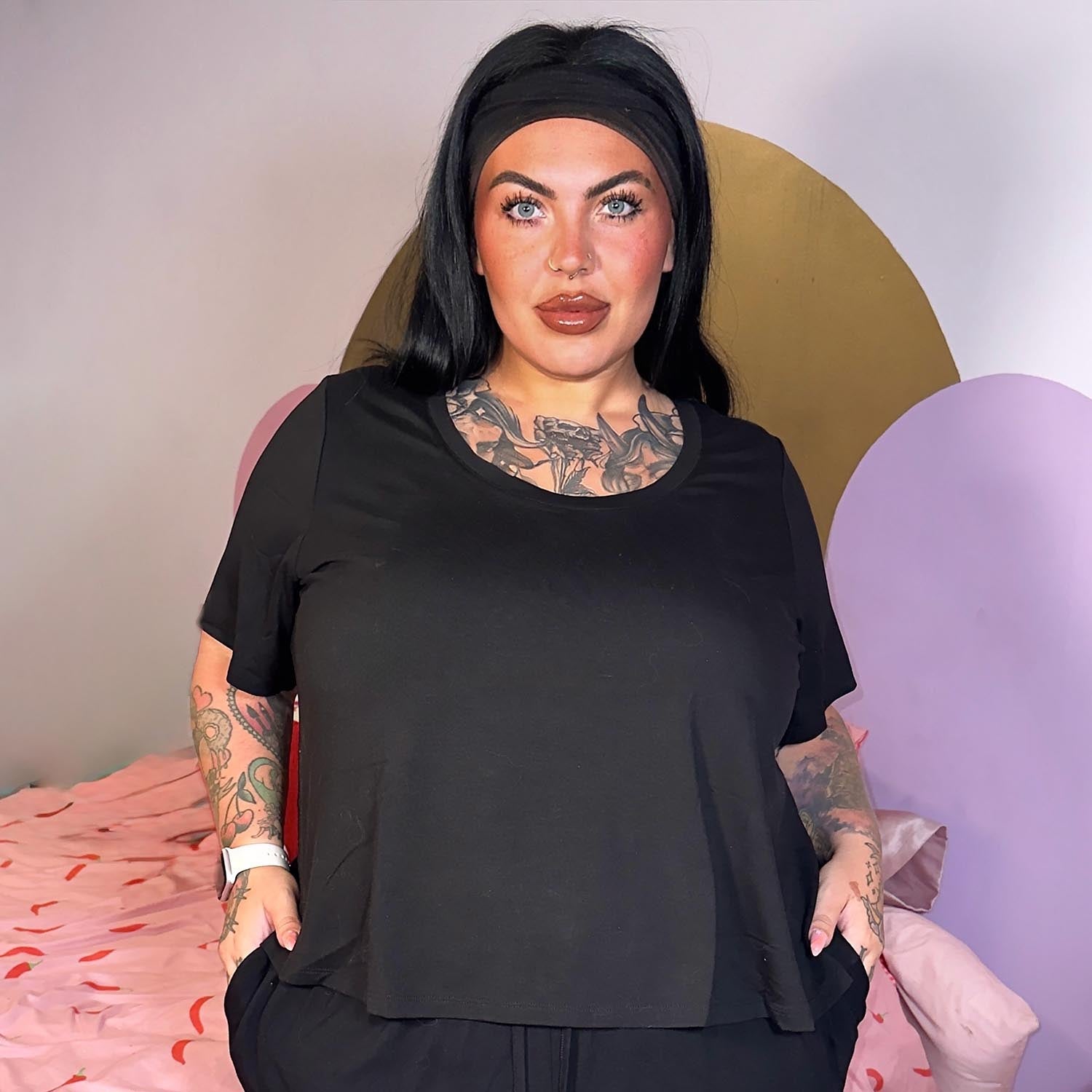 Cooling Eco-Viscose Scoop-Neck-T-Shirt - Schwarz