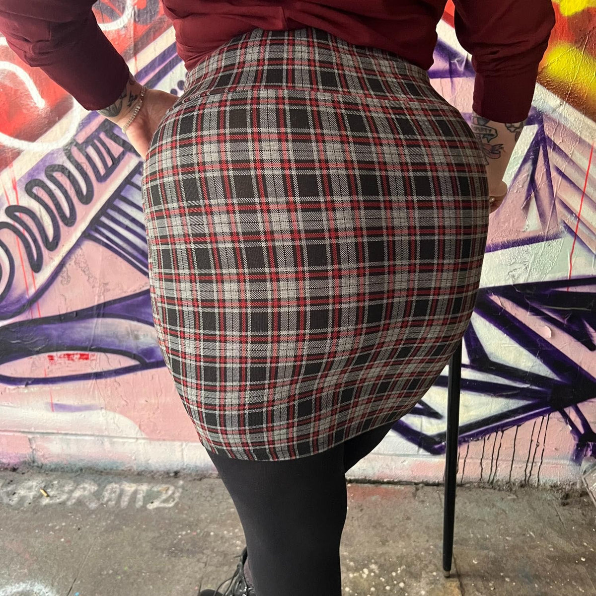 Tia - Size E
