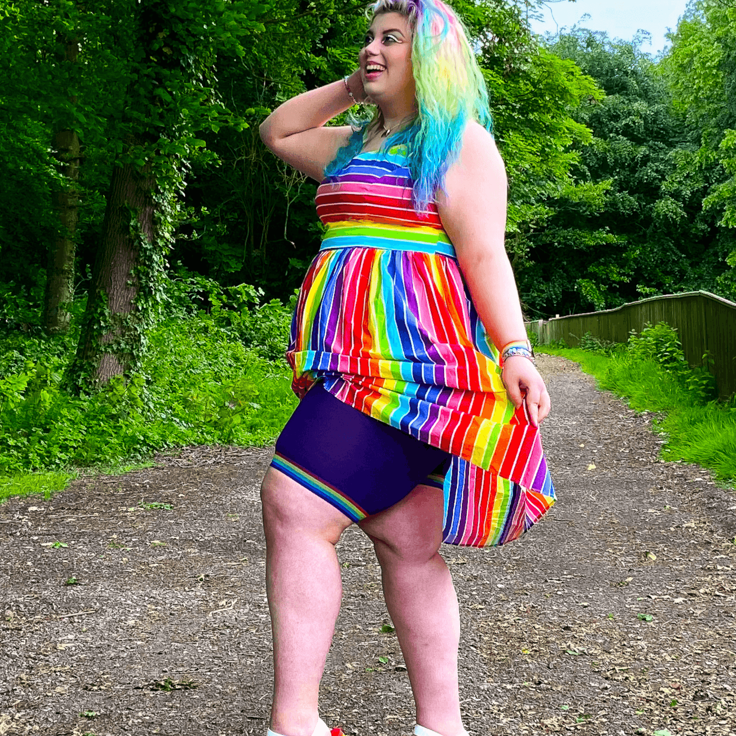 Stay Cool Chub Rub Shorts - Pride - Menschliche Natur