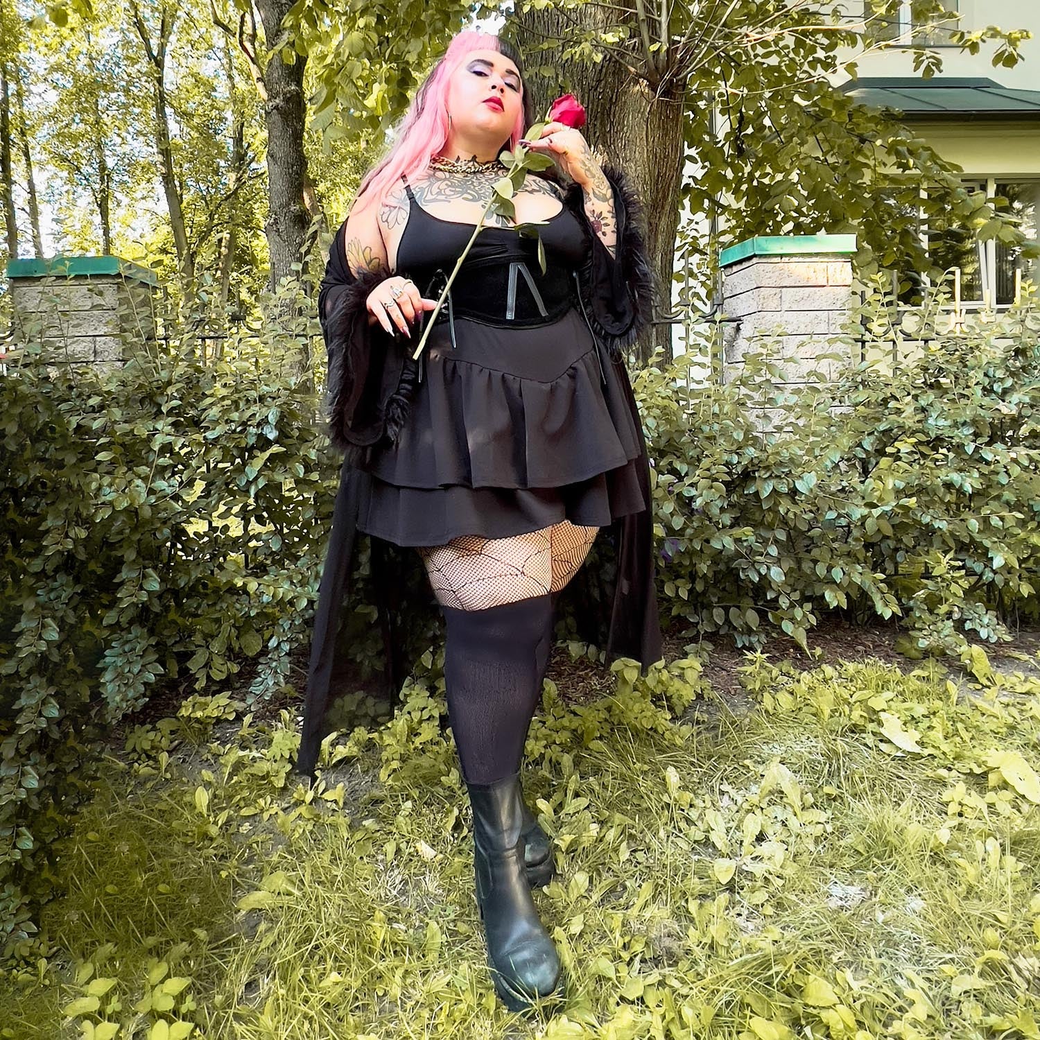 Venom Mock Garter