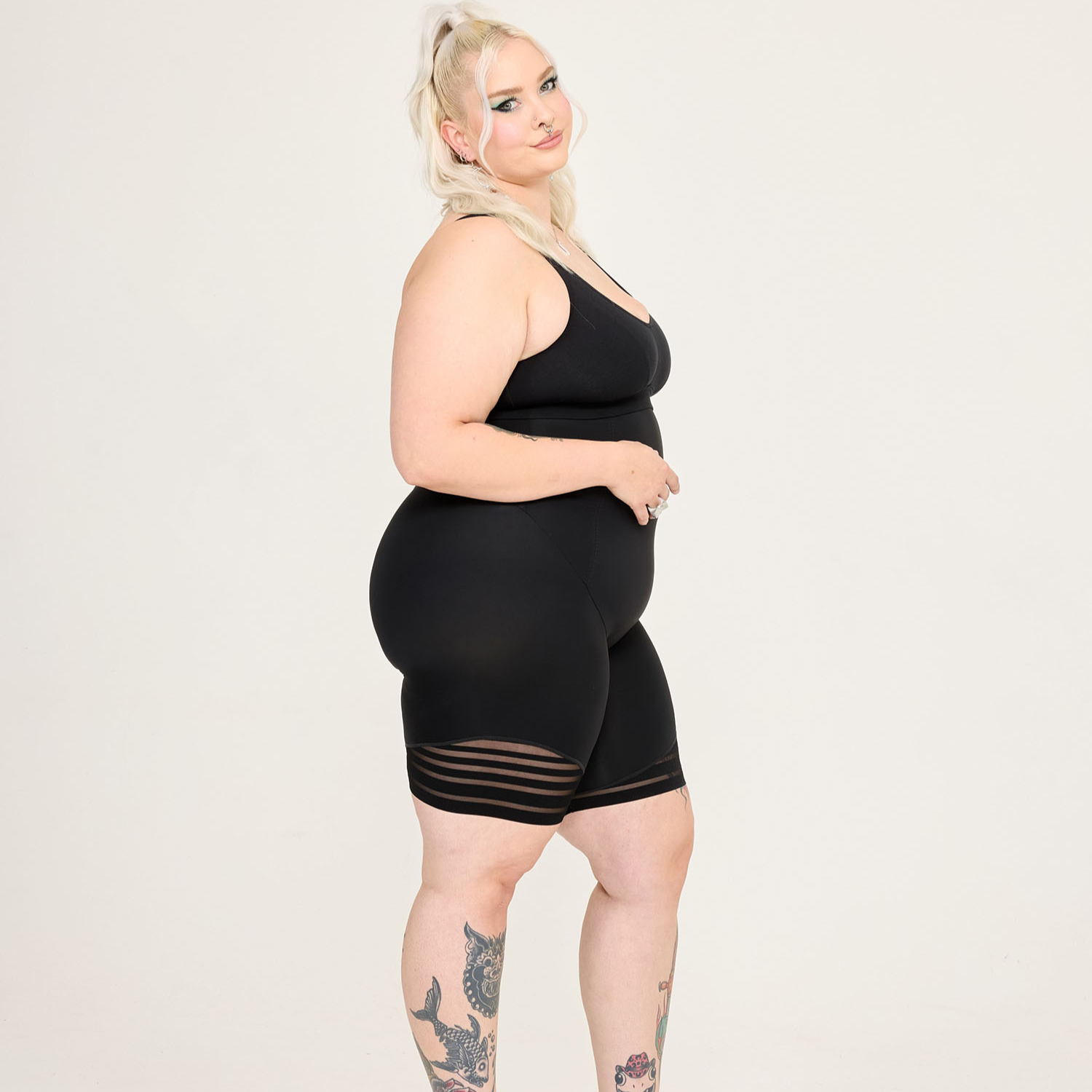 Glättende High-Waist-Shorts - Schwarz