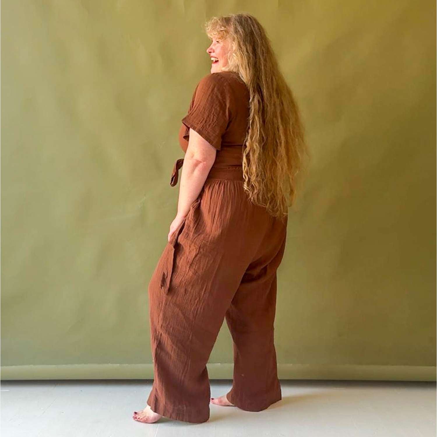 Noor Weite Hose aus Baumwoll-Musselin – Braun
