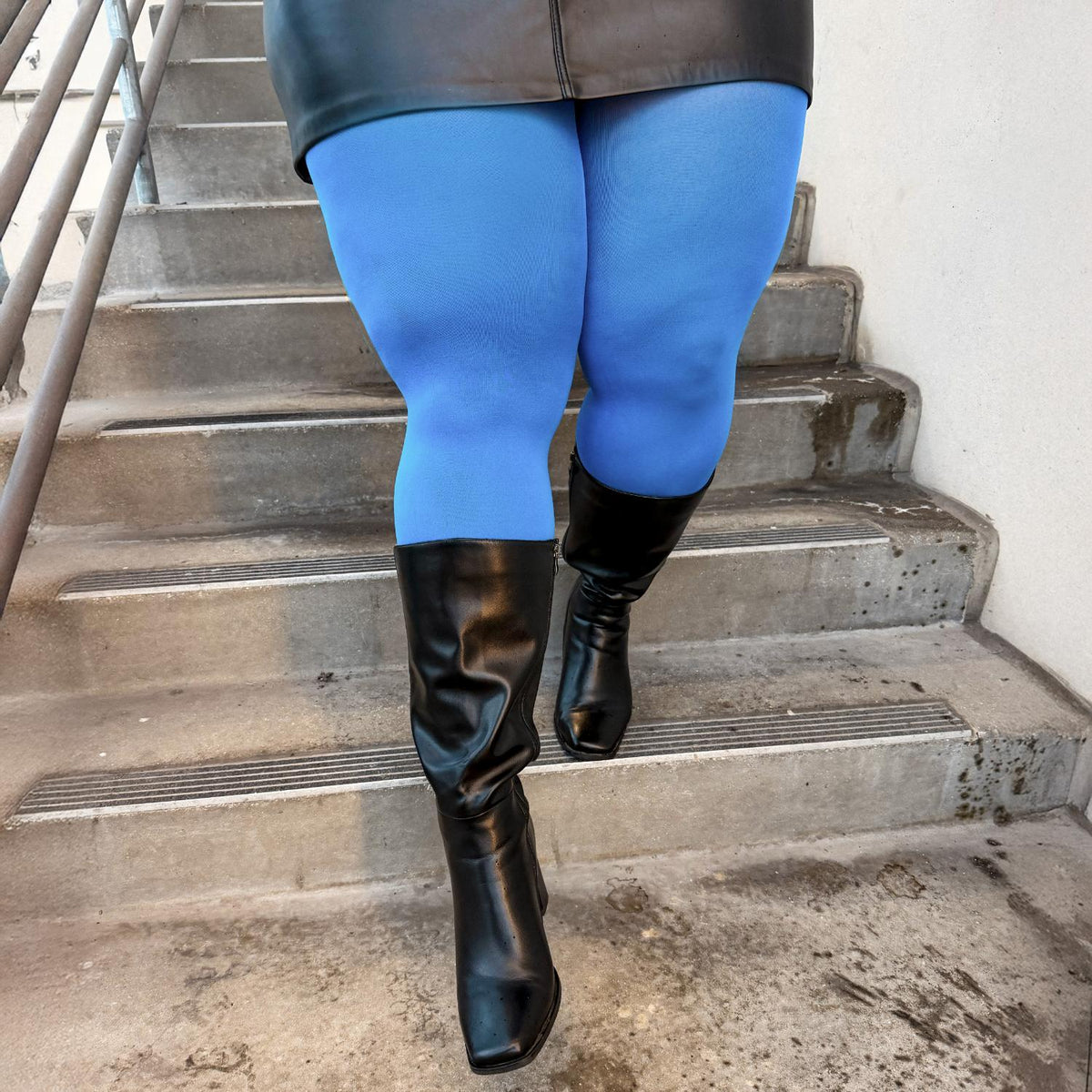 Larrissa - Size F