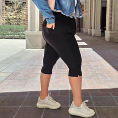 Olivia, 5'9" - Size F