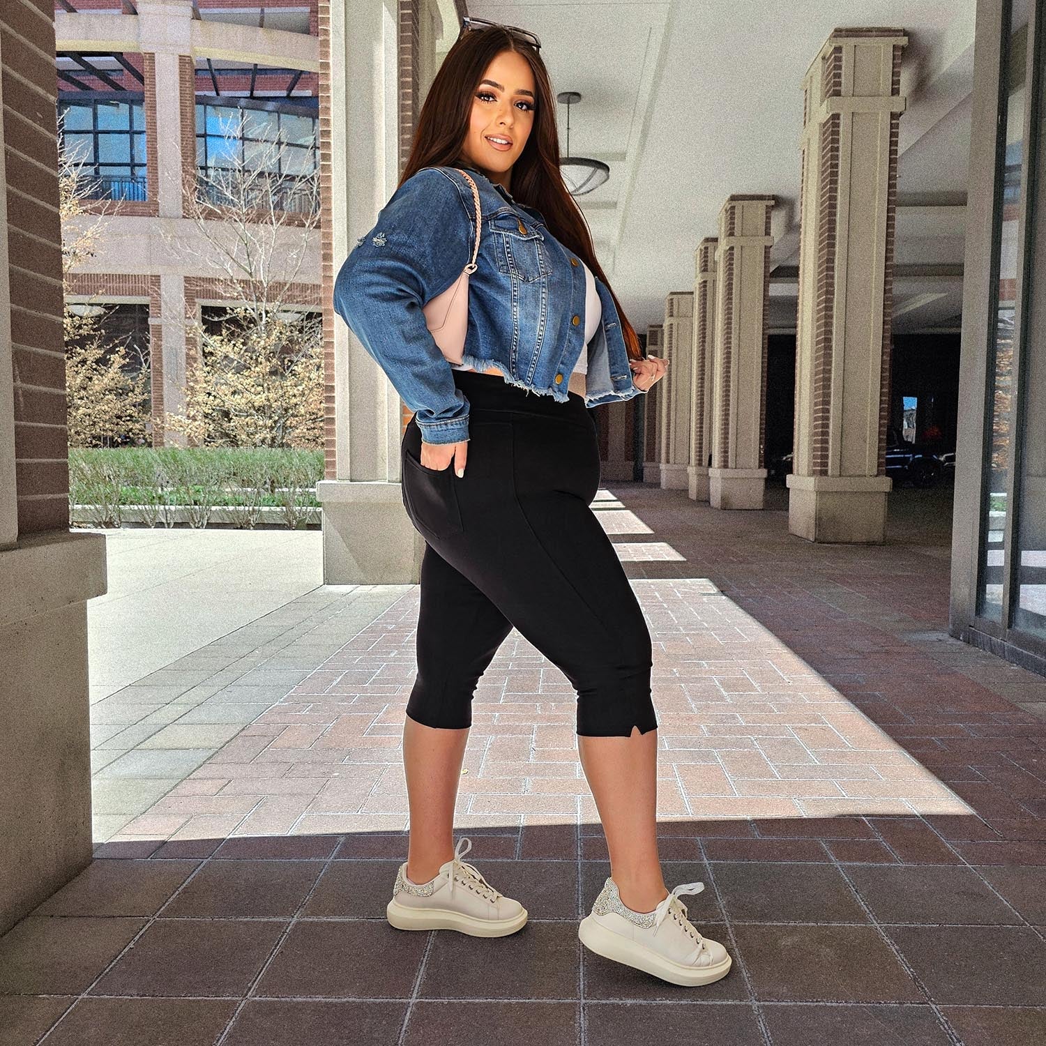Olivia, 5'9