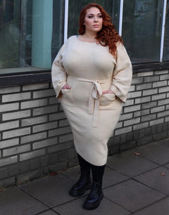 Pavlina, 5'4" - Size F