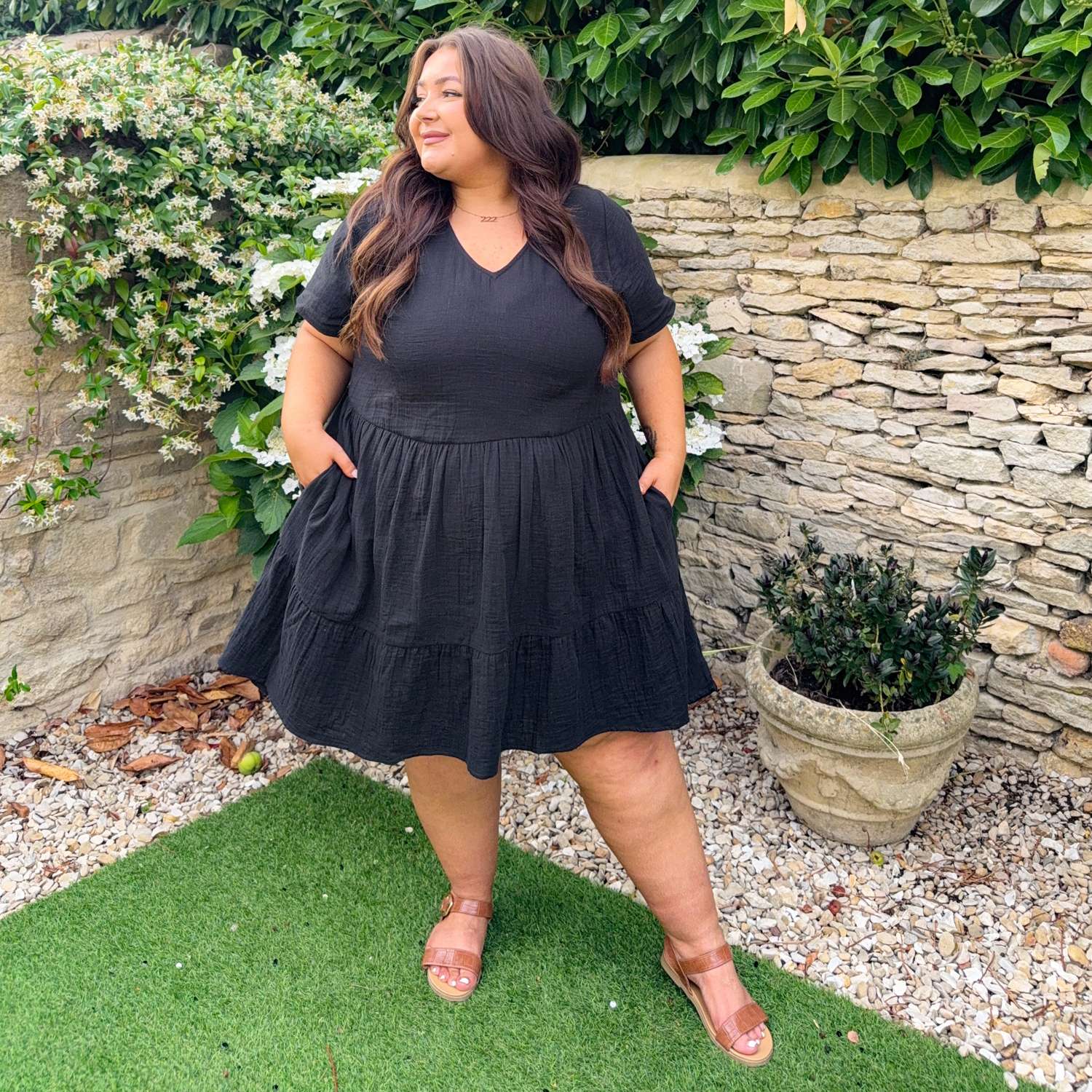 Amrita Kurzes Kleid aus Baumwoll-Musselin – Schwarz
