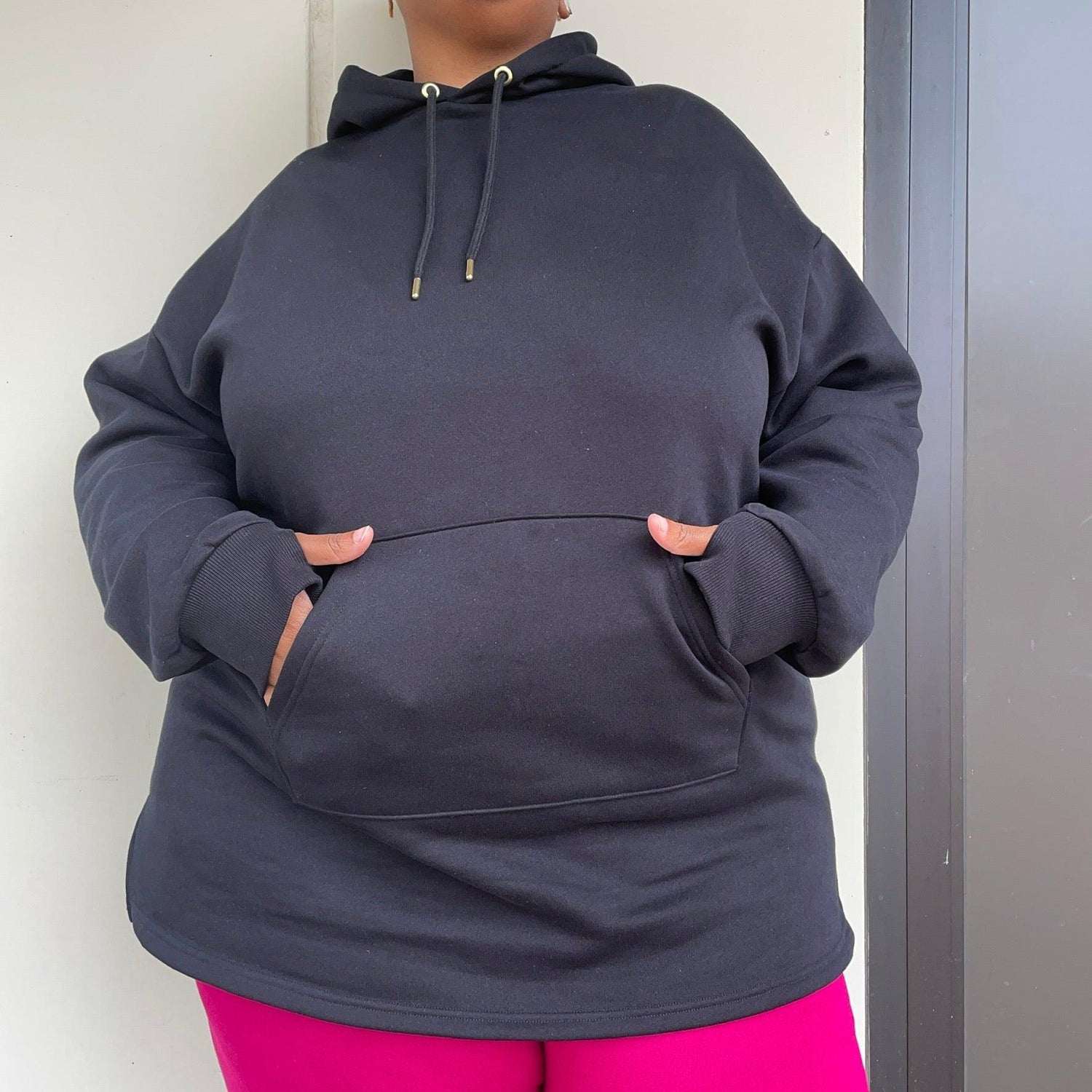 Longline Hoodie i ekologisk bomull - Svart