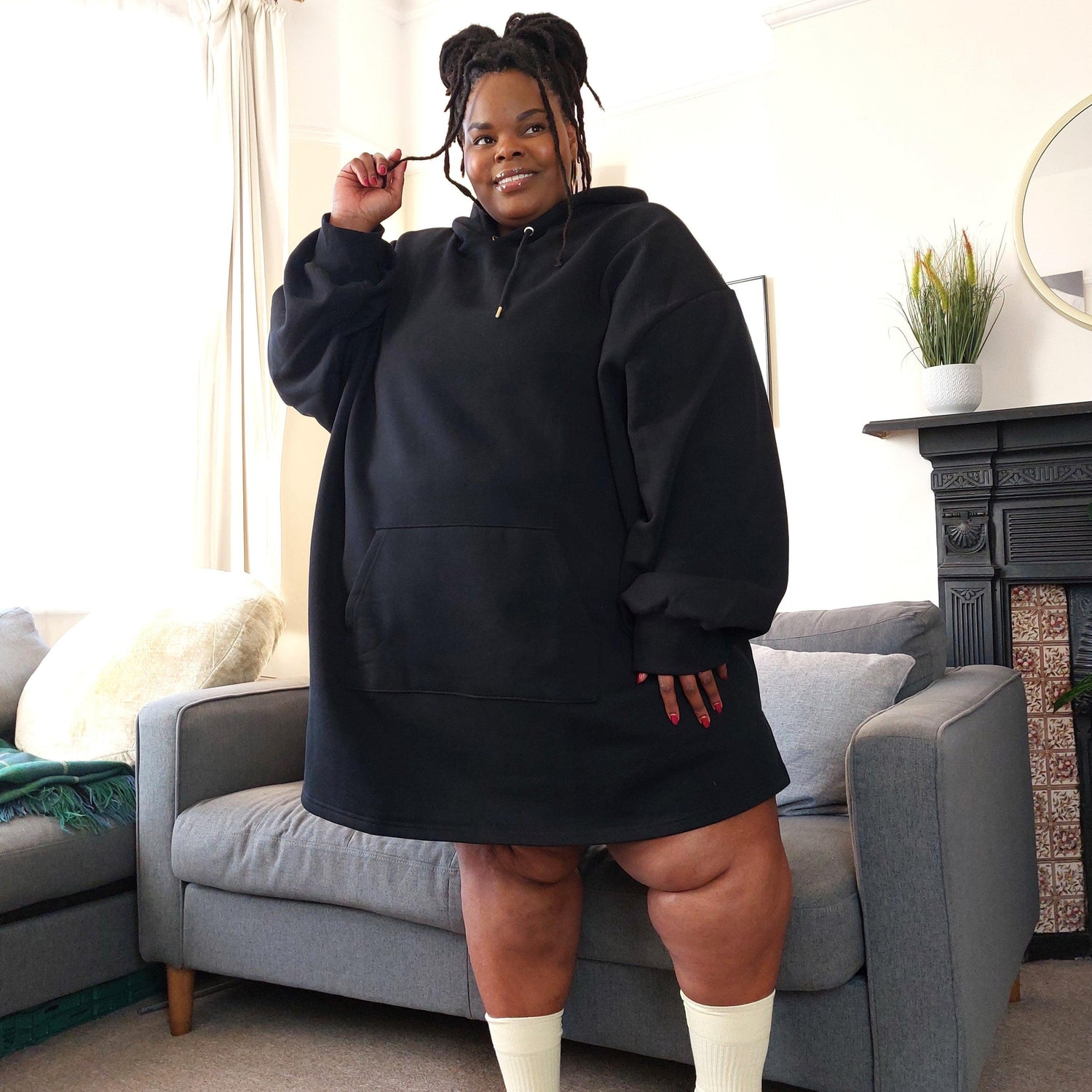 Longline Hoodie i ekologisk bomull - Svart