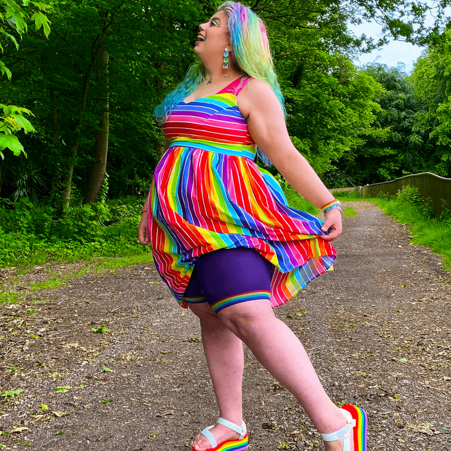 Stay Cool Chub Rub Shorts - Pride - Menschliche Natur